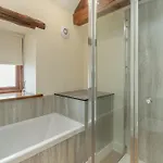 Lowside Farm Glamping 홀리데이파크 *